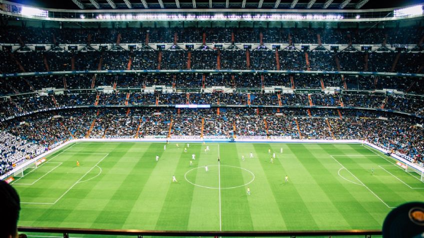 VIDEO: ¡Brutal! Tras pelea y caos en pleno partido de futbol, Policía le dispara a jugador