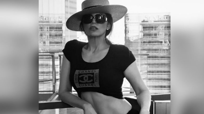 ¡'Fruta Prohibida'! A sus 50 años, Ana Bábrara presume figura de infarto en bañador