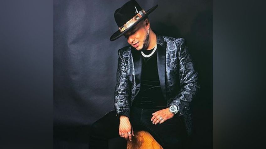 Angustiado, Lorenzo Méndez revela que su banda es la 'culpable' de no dar concierto