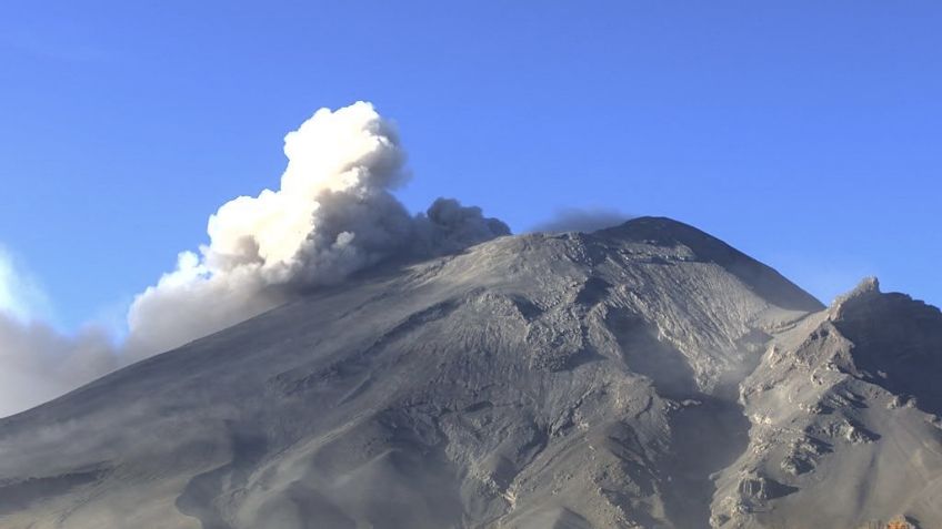 Popocatépetl arranca la semana con un sismo y un total de 83 exhalaciones