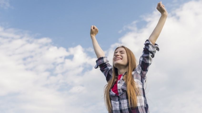 Ve el lado feliz de la vida con ayuda de unas lindas frases motivadoras