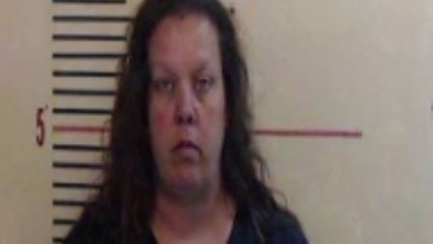 "Estoy enamorada": Descubren amorío entre maestra y alumno de 15 años por mensaje de voz