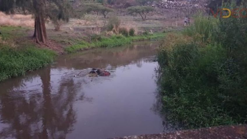 Hallazgo terrorífico: Localizan un cadáver en Michoacán; estaba flotando en un canal