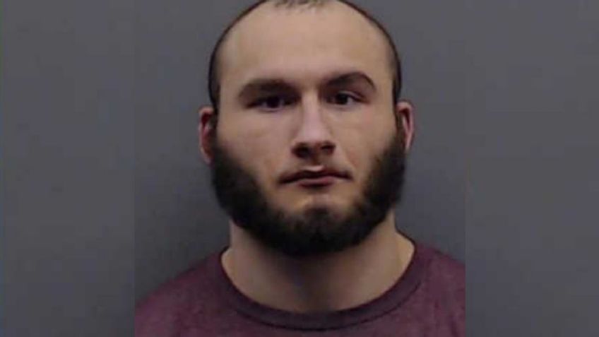 Pederasta rapta a una niña de 13 años, la lleva a su casa en Texas y abusa de ella