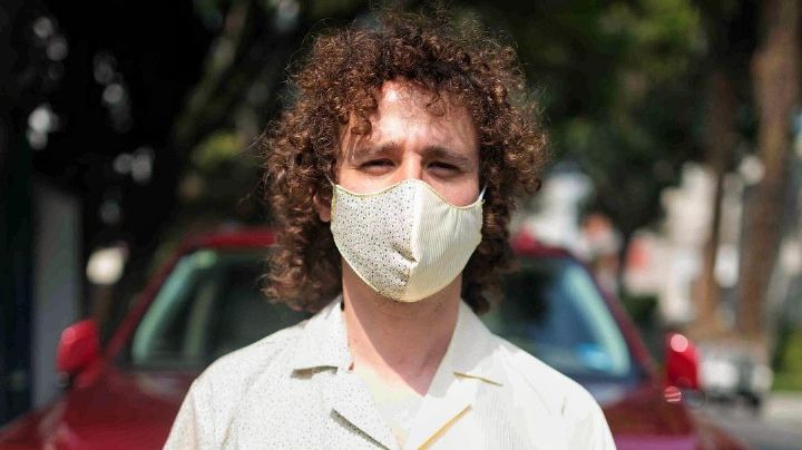 ¿Qué le pasó? Con el rostro 'desfigurado', famoso youtuber sorprende a sus seguidores en redes