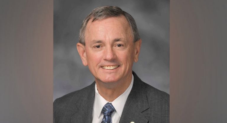 El republicano Rick Roeber fue acusado de abuso sexual