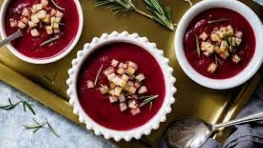 Dale color a todas tus comidas con una deliciosa y nutritiva crema de betabel