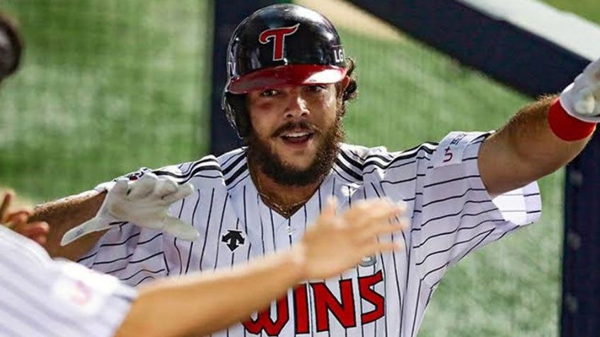 Ya son dos; Roberto Ramos se vuelve a volar la cerca en la KBO