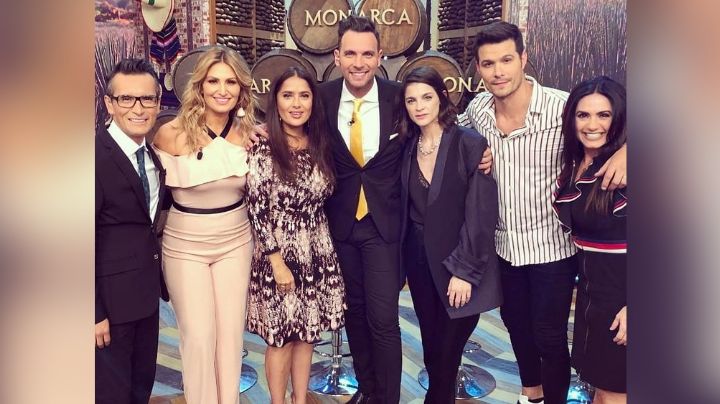 ¿Adiós TV Azteca? Conductor de 'Venga la Alegría' comparte foto desde Televisa con Camila Sodi