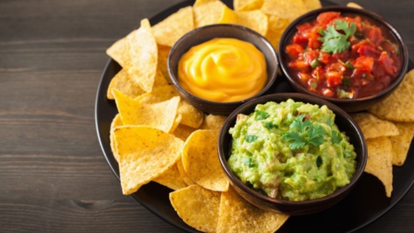 Prepara estos ricos nachos veganos y sorprende a tu paladar con su sabor