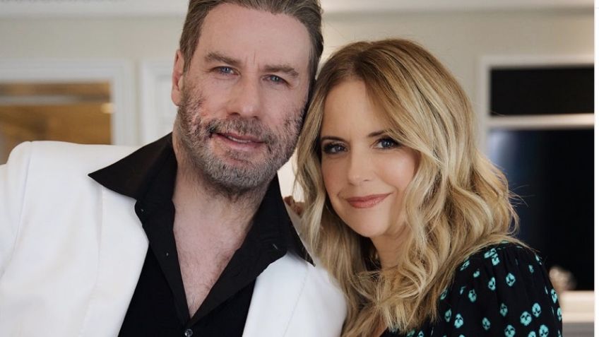 "Aprendí que llorar y vivir el luto es algo personal", John Travolta sobre la muerte de su esposa
