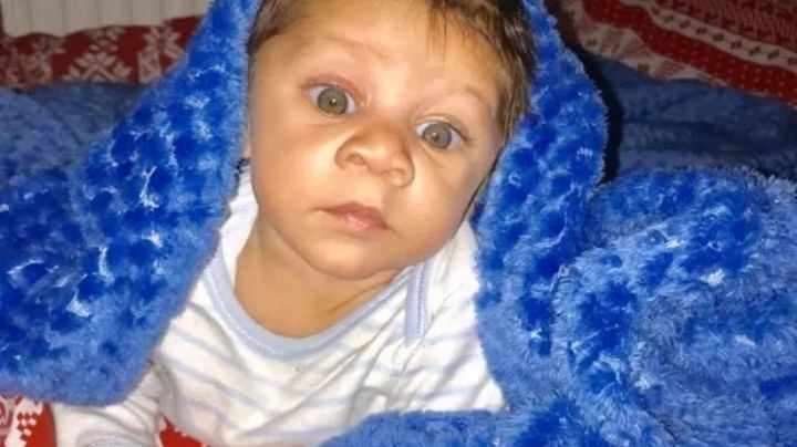 ¡Indignante! Madre deja a su bebé en la bañera y se ahoga; hablaba por WhatsApp con un amigo