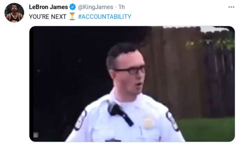 LeBron James fue criticado por una publicación en Twitter