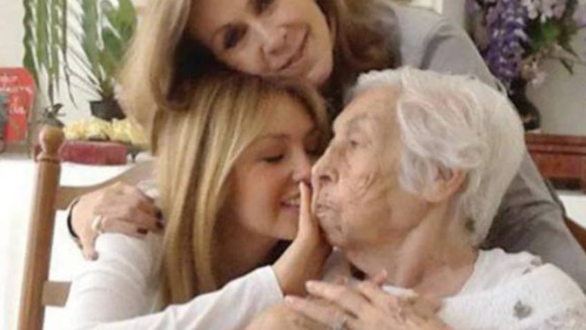 Ingresan al hospital de emergencia a la 'abuelita' de Thalía: "Ya no puede con los dolores"