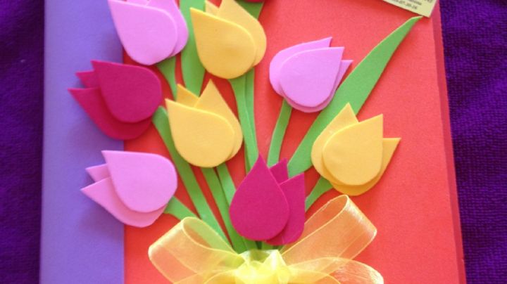 ¡Felicita a mamá! Descubre algunas ideas para hacerle una tarjeta el 10 de mayo