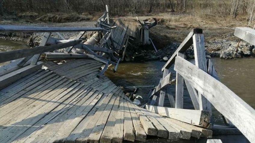 Fiesta termina en tragedia: Novio muere ahogado tras el desplome de un puente vehicular