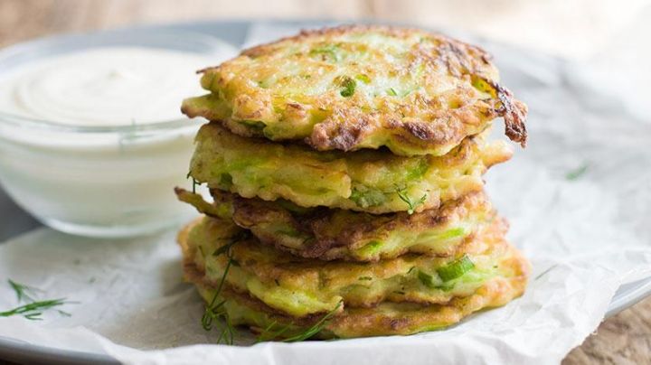 Prepara estas tortitas de espinaca y deja que su saludable sabor te sorprenda