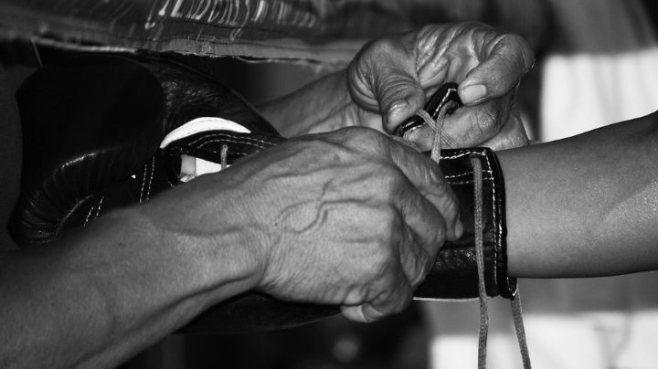 FUERTE VIDEO: Boxeador se desvanece en público; murió por fuertes golpes en el cráneo