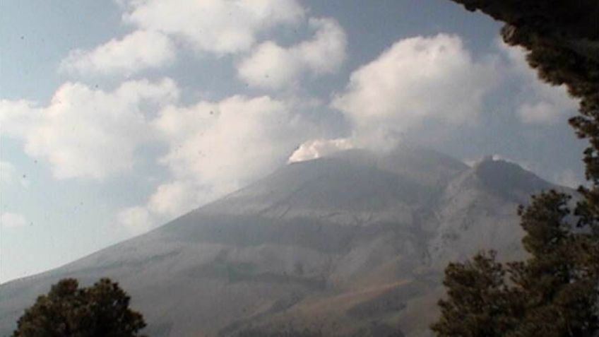 Volcán Popocatépetl suma 631 minutos de tremor con 108 exhalaciones