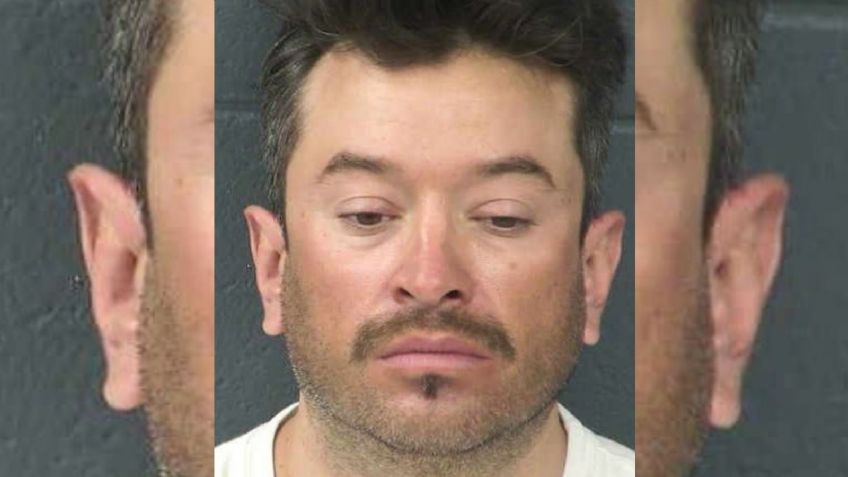 Niño entrega nota de auxilio de su madre a un chofer de autobús; sufría violencia doméstica