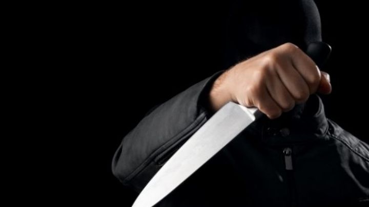 ¡Insólito! Dueño de un restaurante apuñala a otro hombre por usar su baño sin consumir