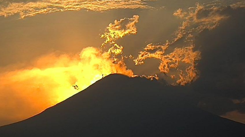 Con un sismo y 98 exhalaciones, volcán Popocatépetl cierra la semana y sigue en amarillo fase 2