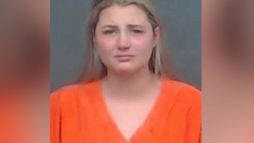 Maestra se declara culpable de acostarse con tres estudiantes; uno de ellos la embarazó