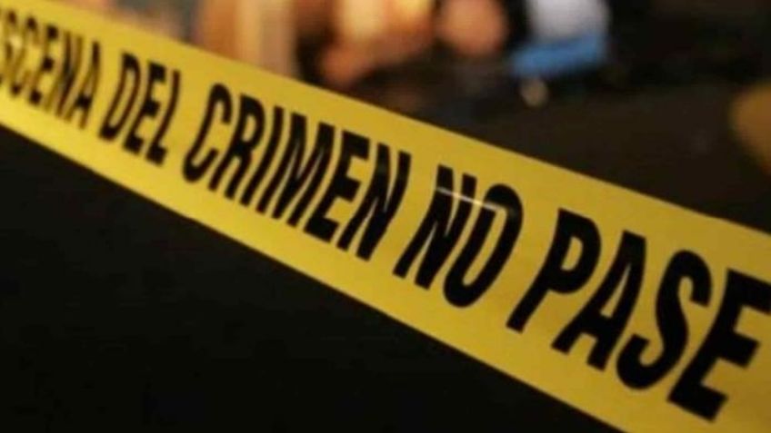 Traileros encuentran cadáver colgado en árbol de Veracruz; dejan 'narcomensaje'