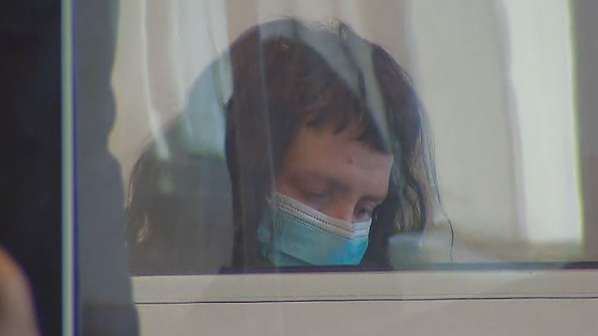 Arrestan a niñera que compartía fotos y videos de abuso sexual infantil por Internet