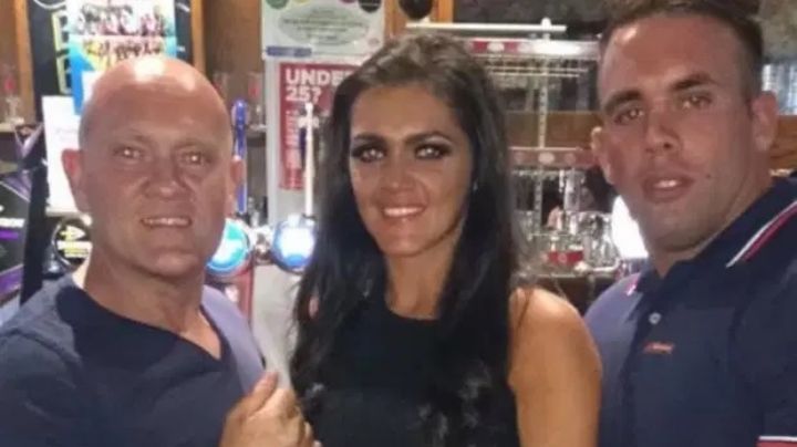 Madre de tres niños muere durante cirugía plástica; su padre fue encontrado sin vida en su casa