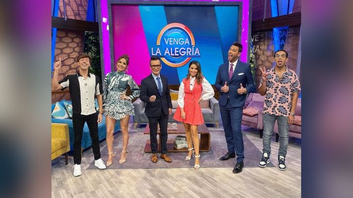 En 'Venga la Alegría', conductor de TV Azteca se burla de Cynthia Rodríguez y Laura G