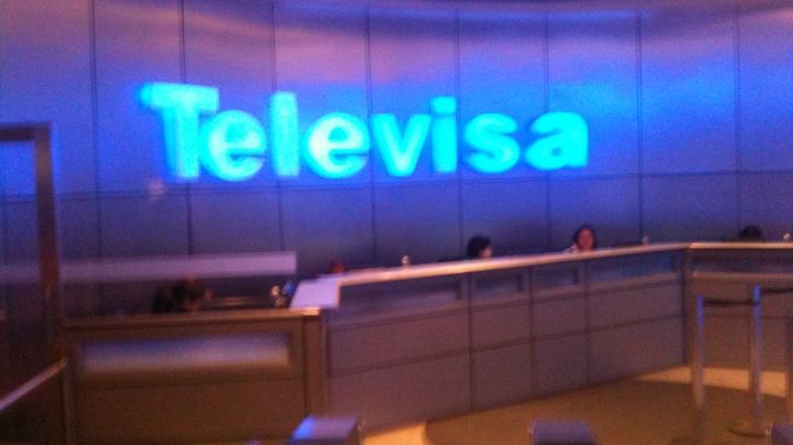 "Me emocioné muchísimo": Conductora de Televisa recibe vacuna en Estados Unidos