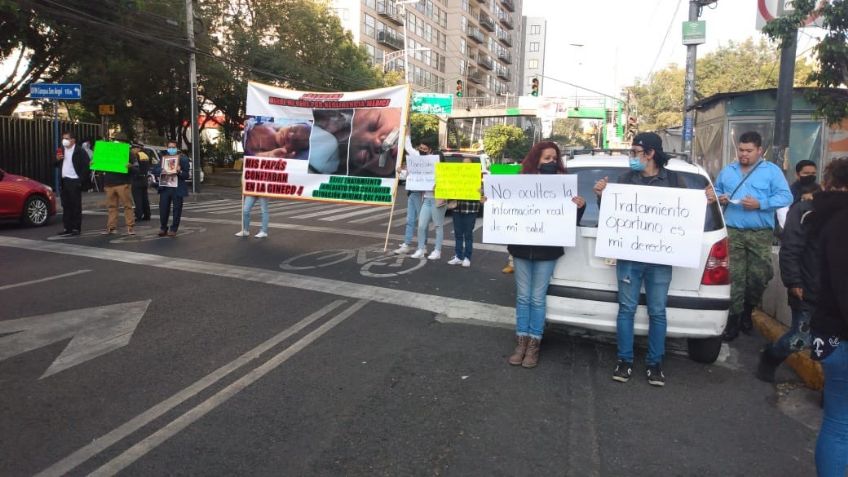 VIDEO: Muere bebé por presunta negligencia del IMSS; manifestantes exigen justicia