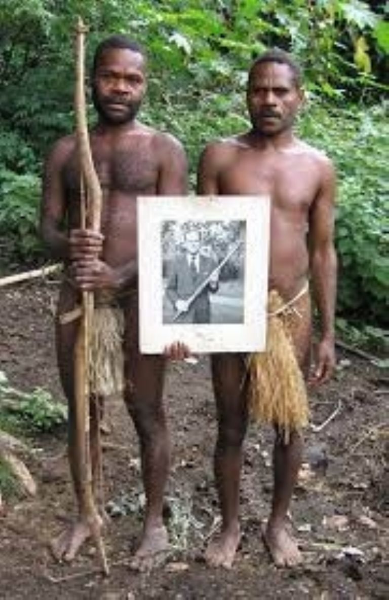 Yaohnanen, la isla del Pacífico donde adoran al príncipe Felipe como Dios