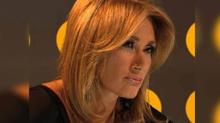 ¿El alcohol la traiciona? Todo Twitter se come viva a Adela Micha por 'horror' en su noticia