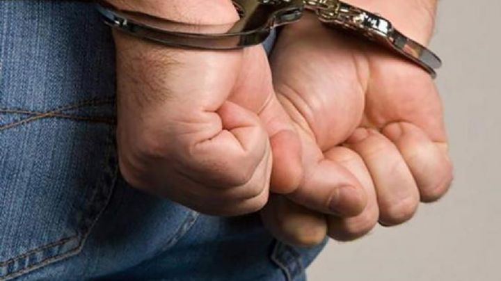 Funcionario de Colima golpea brutalmente a su esposa; lo separan de su cargo