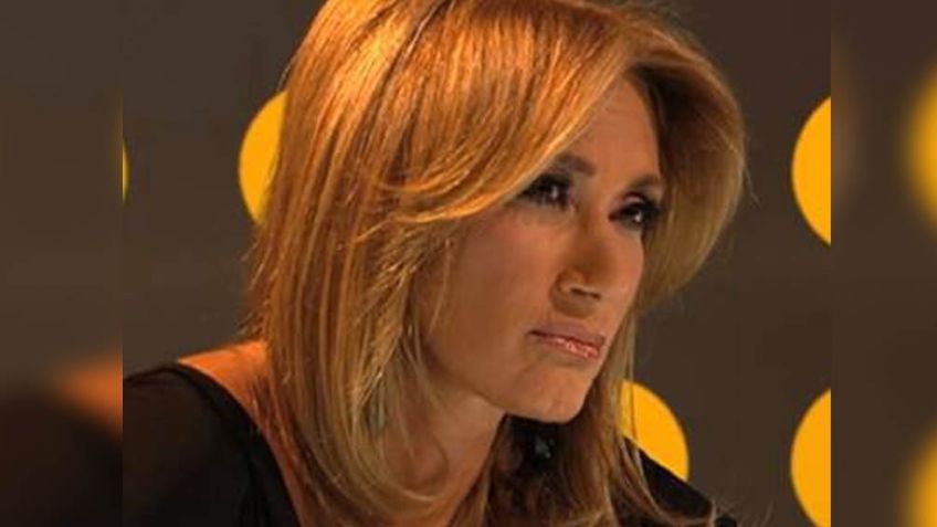 ¿El alcohol la traiciona? Todo Twitter se come viva a Adela Micha por 'horror' en su noticia