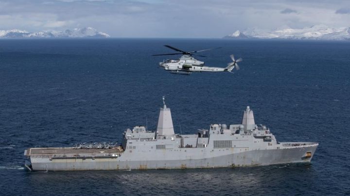 Barco patrullero estadounidense realiza 30 disparos de advertencia a buques iraníes