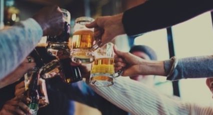 Por romper el distanciamiento social, el alcohol aumentaría los contagios de Covid-19
