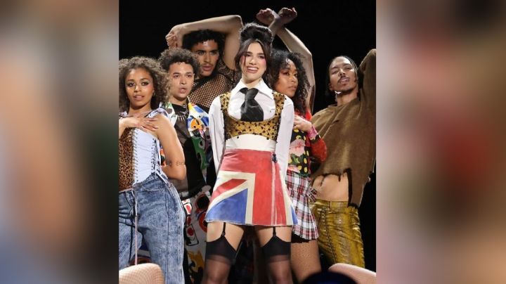 Diosa de la noche: Dua Lipa enloquece en los Brits con vestido dorado; la mayor ganadora
