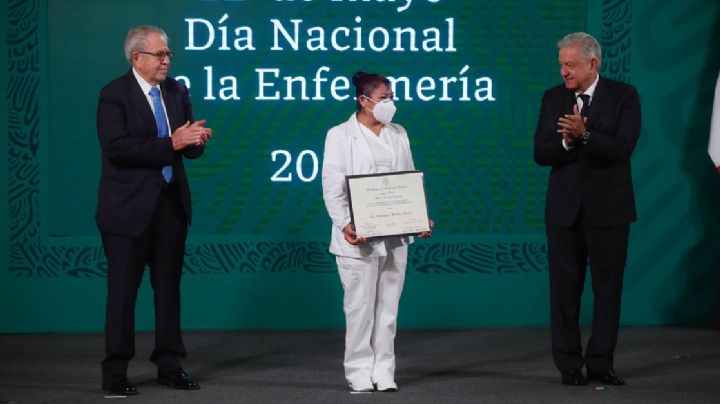"Heroínas": En Día Internacional de la Enfermera, AMLO honra labor en la lucha contra Covid-19