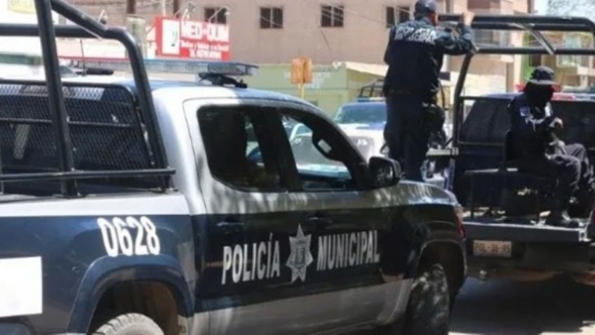 Hermosillo: Por temor a su ebrio padre, joven entrega sus dos armas a la policía