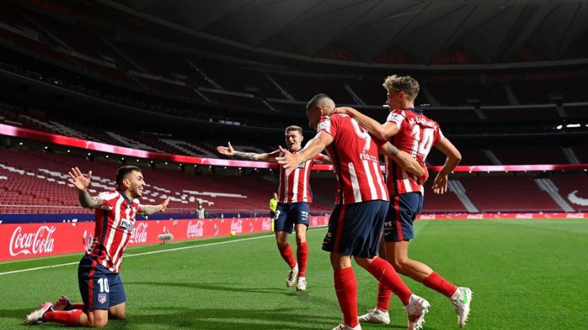 Atlético de Madrid supera a la Real Sociedad y no suelta el liderato