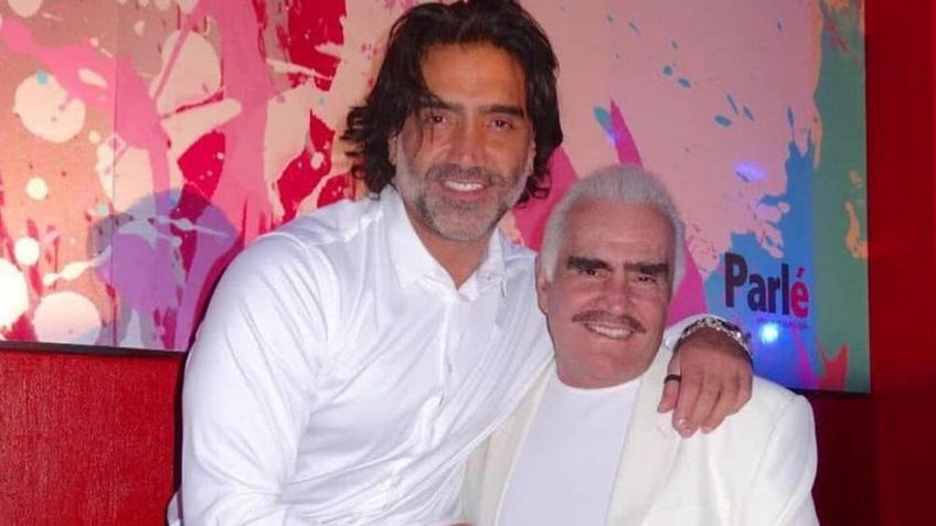 ¿La vergüenza de Vicente Fernández? 'El Potrillo' se deja ver en zapatillas: "Que salga del closet"