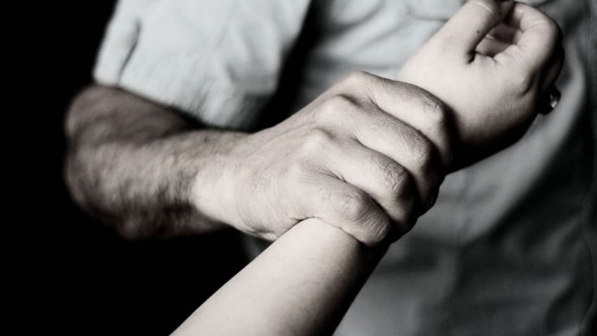 Abby, una maestra, abusa sexualmente de joven de 17 años; declaró que "estaban enamorados"