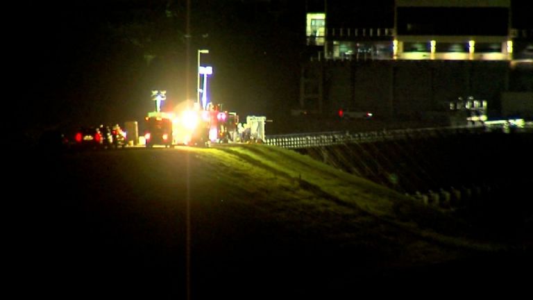 Rescatan cuerpos de dos trabajadores tras explosión en una presa