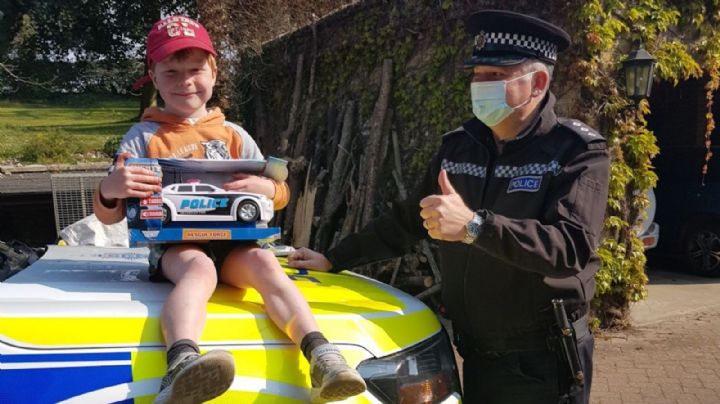 Héroe: Niño de 5 años llama a la Policía para salvarle la vida a su madre embarazada