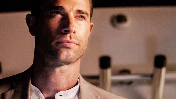 Con nuevo 'look' y ganas de un beso: Sebastián Rulli comparte FOTO en redes sociales