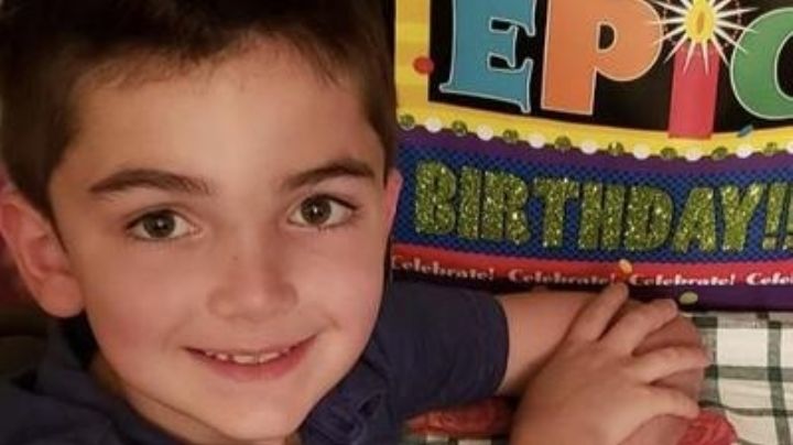 Traba mejor a su perra: Policía de NY es acusado de dejar morir de frío a su hijo autista