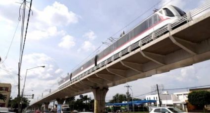 Alerta en Jalisco: Hombre camina sobre las vías de la Línea 3 del Tren Ligero; esto sucedió